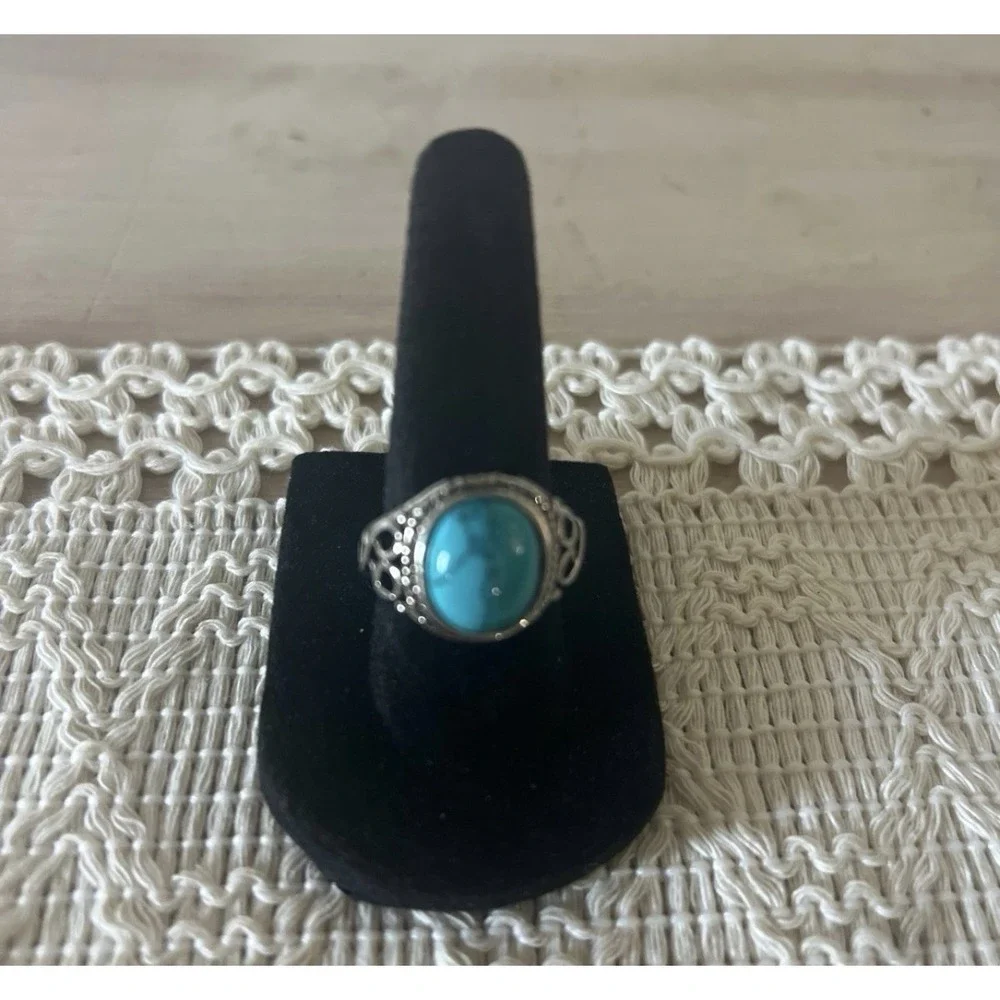 Chic Vintage-Inspired Alloy Ring with Synthetic Turquoise Size 7